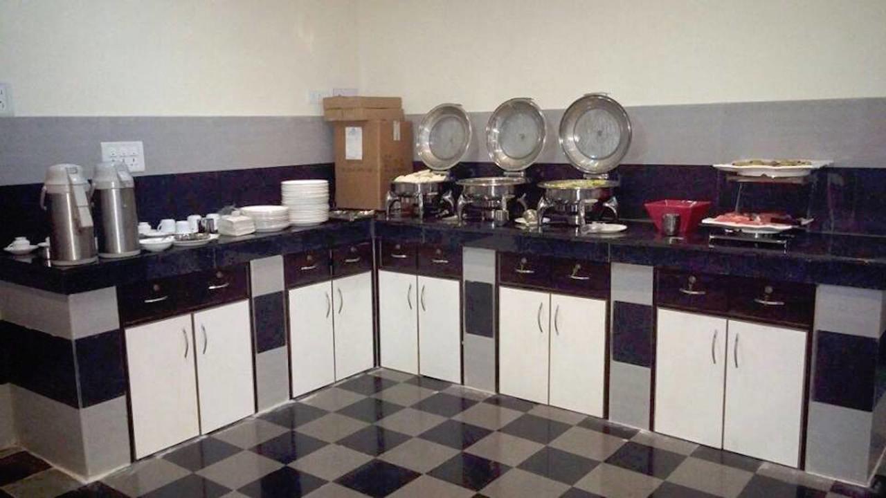 Hotel Ashlesh Манипала Экстерьер фото